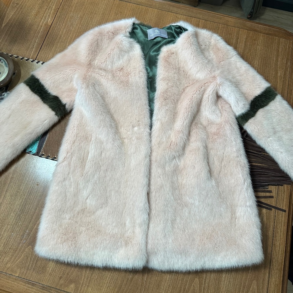 Tart collection faux fur